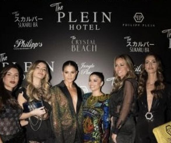 Celebridades brasileiras marcam presença em desfile SS25 de Philipp Plein