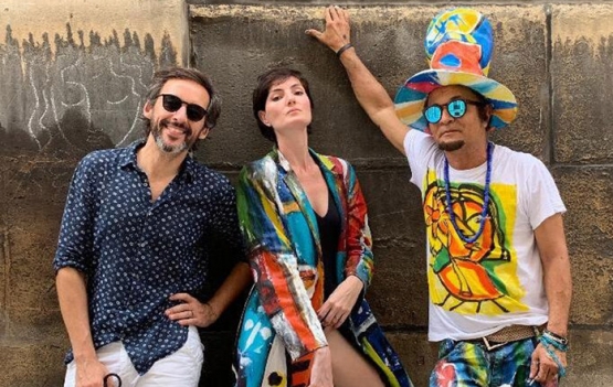 Menelaw Sete no telão em Paris