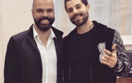 Bruno Covas e Alok no carnaval de 2020.