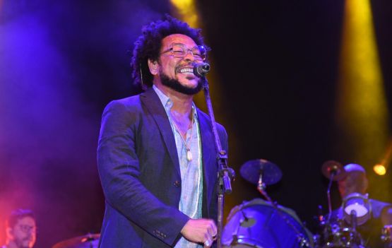 Jau encerra segunda noite da Spring Beer Festival com Othon lotado