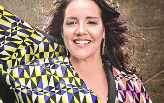 Ana Carolina apresenta nova turnê no TCA neste sábado.