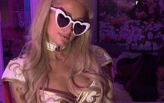 Paris Hilton pilotou festança de Halloween