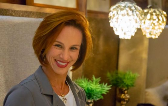 Vanessa Castro ministra aulas de cirurgia ortognática no 2º Congresso de Odontologia da UNEF