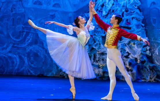 Etudes Escola de Ballet  apresentou o espetáculo  “Quebra Nozes e os Quatro Reinos” no TCA.