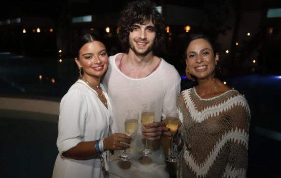 Paula Simões recebe os VIPs 