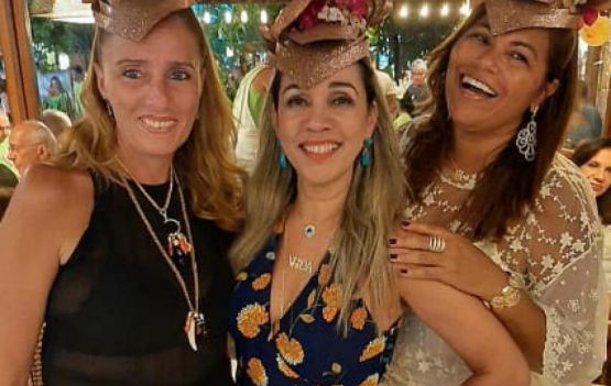 O lançamento do Cortejo do Forte foi no Café do Forte, na Praia do Forte. 