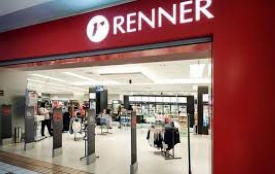 Renner adotou o modelo de  drive-thru . Vem saber mais...