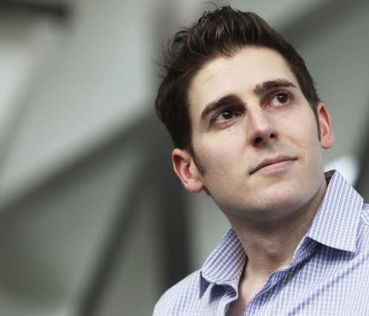 Eduardo Saverin acaba de levantar US 820 milh es Michelle Marie