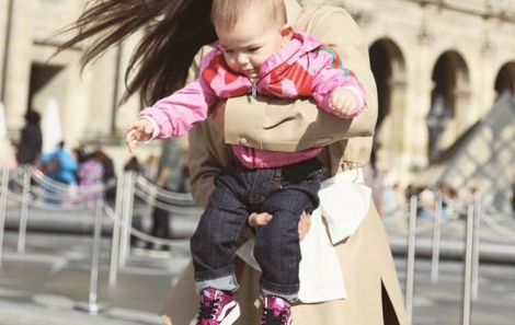 Sabrina Sato e Zoe super estilosas.