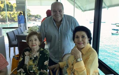 O aniversário de Tania Motta Muniz Barreto congestionou o bairro da Barra