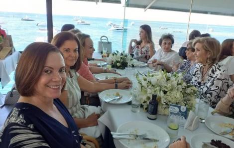 O aniversário de Tania Motta Muniz Barreto congestionou o bairro da Barra