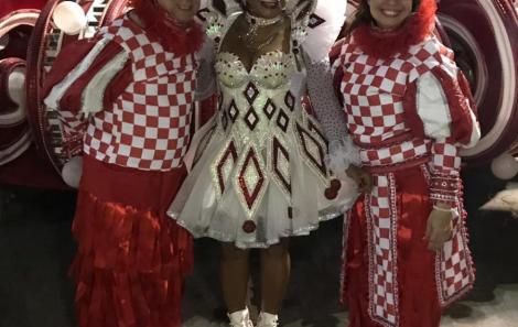 Margareth brilha no desfile da Viradouro no Rio