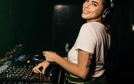 DJ Ana Julieta