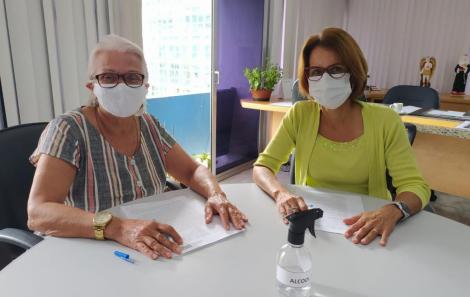 Assinatura de Termos Aditivos 6