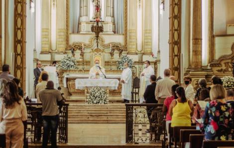 Dom Sergio da Rocha celebra missa 2 - Foto @allandelrei