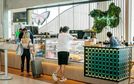 Proa Cervejaria e restaurante Mariposa Café são marcas genuinamente baianas; Havaianas também está entre as novidades 