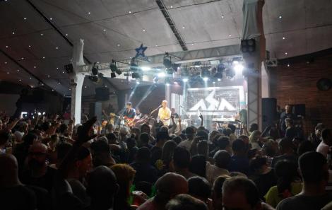 092FF3EE-B7BB-4742-B584-6D6451A1CE14