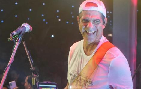 FEB866E7-97FF-48D3-89AC-DCDCDE8A9F1B