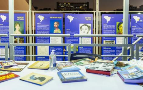 82899A33-E8CB-4352-B854-34E27B11F50A