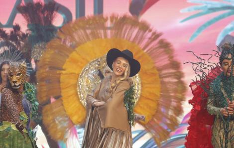 DESFILE DE TRAJE TÍPICO (3) Murilo Costa Fotografia