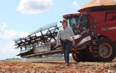 Vinda de uma família de agricultres, Liliane Queiroz diz que sua paixão pelo agro está no DNA