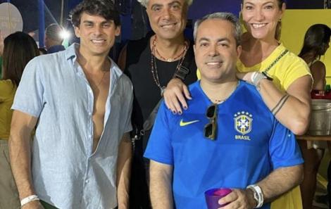 0725DD63-5F6D-4E78-BC52-3977339F6F95