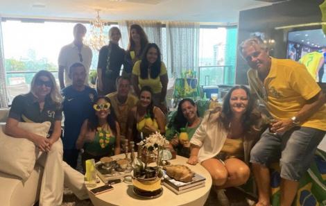 38BEFC09-87DF-4705-B86E-87A756F589AC