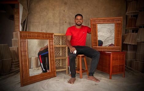 OBRAS INÉDITAS DE ARTESÃOS DE SUCUPIÓ GANHAM MOSTRA NO PARQUE SHOPPING 