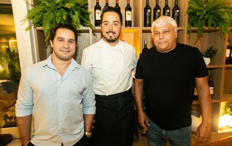 Gustavo Lessa, Chef Raphael Sepúlveda e Marcos Beck - Gb Souza _MG_3630 Casa Cor